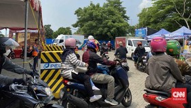 Menerjang Suhu Panas Ciwandan Demi Pulang ke Kampung Halaman