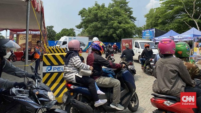 Arus pemudik motor ke Sumatra via Pelabuhan Ciwandan hingga Kamis (4/4) terpantau masih landai.