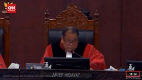 VIDEO: Canda Hakim MK ke Margarito: Ini Kamis Pasti Pendapatnya Bagus