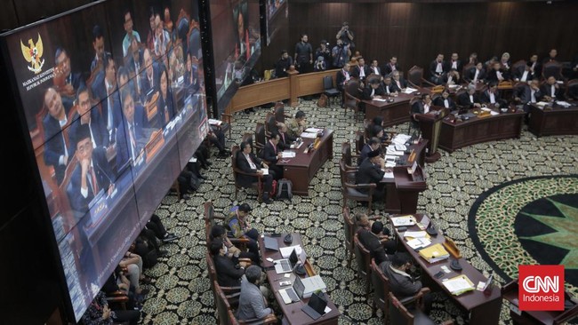 Amicus curiae merupakan konsep hukum yang memungkinkan pihak ketiga, yaitu mereka yang merasa berkepentingan terhadap suatu perkara.