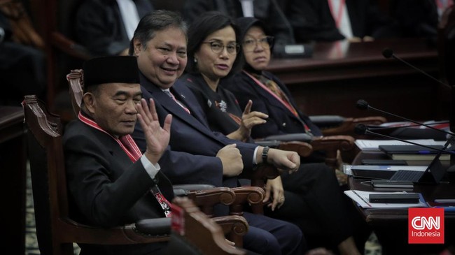 Empat menteri kabinet Presiden Jokowi mulai memberikan pemaparan saat dihadirkan sebagai saksi dalam sidang sengketa Pilpres 2024 di Mahkamah Konstitusi.