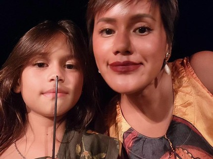 Terpopuler: Potret Lia Waode & Putrinya yang Berwajah Bule