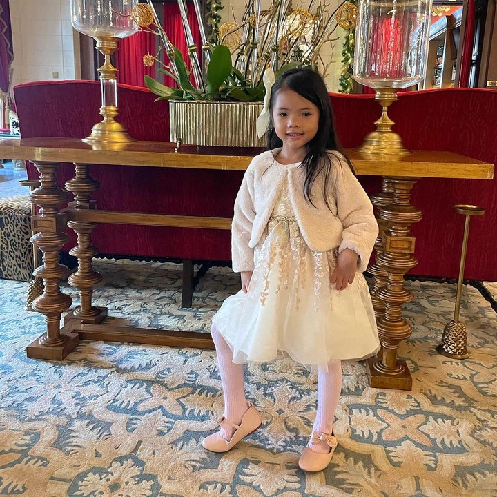 <p>Banyak netizen yang dibuat gemas dengan Amaira nih, Bunda. Tidak sedikit yang mendoakan agar Amaira selalu diberikan kesehatan serta kesuksesan. (Foto: Instagram: @farahquinnofficial)</p>