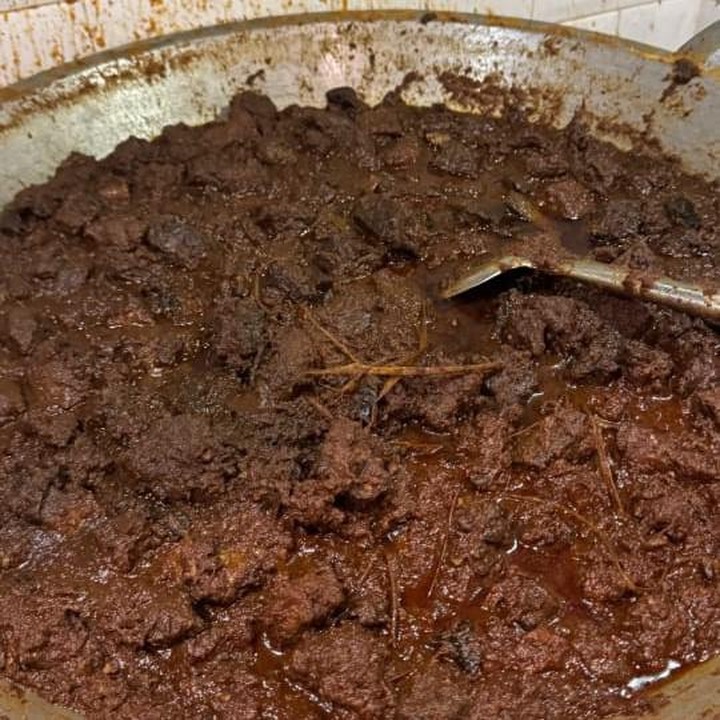 <p>Di akhir unggahannya, BCL menunjukkan rendang yang sudah matang. Diketahui, rendang tersebut berisi 9 kilogram (kg) daging dan 4 kg paru, "<em>Done</em> 9 kg daging, 4 kg paru," tulisnya.  (Foto: Instagram @itsmebcl)</p>