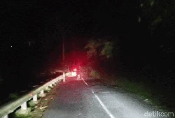 Gelap-gelapan di Cikidang hingga Bertemu Monyet di Cisarakan