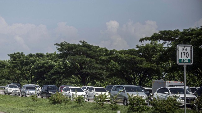 Berdasarkan survei Kemenhub sebelumnya puncak arus mudik 2024 terjadi pada Jumat (5/4) sampai Senin (7/4).