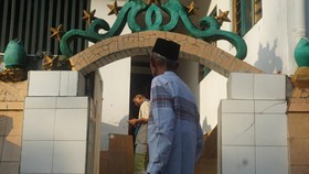 Kontroversi Jemaah Aolia: Lebaran Duluan hingga 'Telepon Allah'