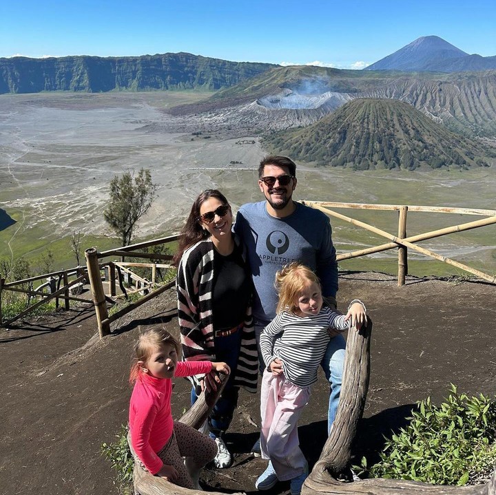 <p>Marissa Nasution membuat unggahan baru di media sosial pribadi nih, Bunda. Dalam akun Instagram pribadi, perempuan berusia 38 tahun tersebut terlihat sedang berlibur bersama keluarga. (Foto: Instagram @marissaln)<br /><br /><br /></p>