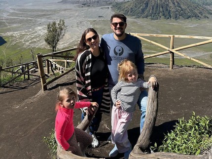 5 Potret Marissa Nasution Ajak Suami Jerman dan Kedua Anak Liburan ke Bromo