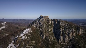 Wisata Viral di China, Naik Tangga di Atas Langit Setinggi 1.480 Meter