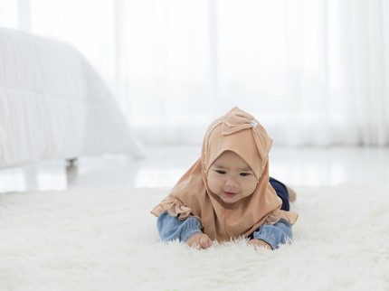 Arti Nama Azizah untuk Anak Perempuan & 30 Nama Panjangnya, Mencerminkan Keanggunan