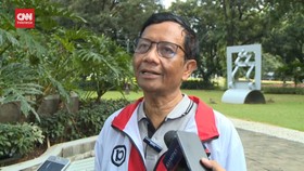 VIDEO: Puan Geleng geleng Soal Hak Angket, Mahfud:Saya Gak Ikut Campur