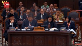 VIDEO: Airlangga Tolak Jawab Hakim Soal Suara Partai Golkar Naik Pesat