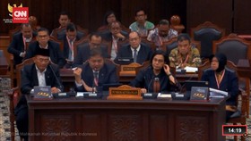 VIDEO: Airlangga Klaim Tak Ada Warning Jokowi Soal Bansos di Pemilu