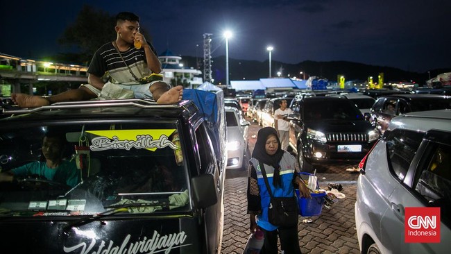 Pemudik Mobil Tanpa Tiket Merak Diarahkan ke Ciwandan untuk Kelancaran Penyeberangan