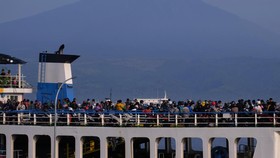 Pemudik Lompat ke Laut di Pelabuhan Parepare, Diselamatkan Kru Kapal