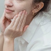 Hati-Hati! Ini 5 Kebiasaan Buruk Saat Mencuci Muka yang Justru Bikin Kulit Iritasi