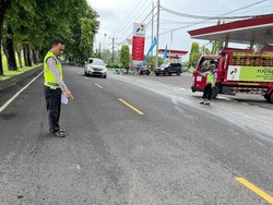 Mobil Pemudik Tabrakan dengan Motor di Jembrana, Siswa SMA Luka Parah