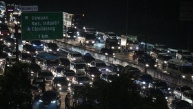 Arus Mudik di Tol Cikampek Diprediksi Meningkat Sore Ini