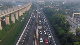 Hari Kedua Lebaran, Polisi Terapkan Buka-Tutup di Tol Layang MBZ