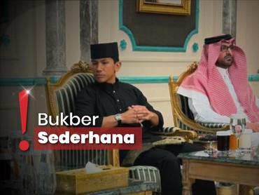 img-title Prince Mateen Umrah Bareng Anisha Rosnah, Bermukena dan Kain Ihram