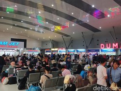 Pelabuhan Sekupang Batam Dipadati Pemudik, Ada Lonjakan Penumpang Tujuan Dumai