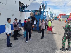 KSOP Ambon Catat 41.029 Orang Mudik Melalui Pelabuhan Yos Sudarso