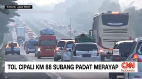 VIDEO: Tol Cipali KM 88 Subang Padat Merayap