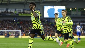 Hasil Liga Inggris: Hajar Brighton, Arsenal Gusur Liverpool di Puncak