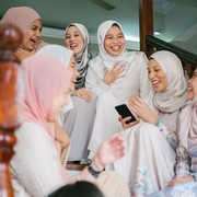 5 Kalimat yang 'Haram' Ditanyakan saat Kumpul Lebaran, Bakal Merusak Kebahagiaan Orang!