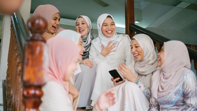5 Kalimat yang Haram Ditanyakan saat Kumpul Lebaran, Bakal Merusak Kebahagiaan Orang!