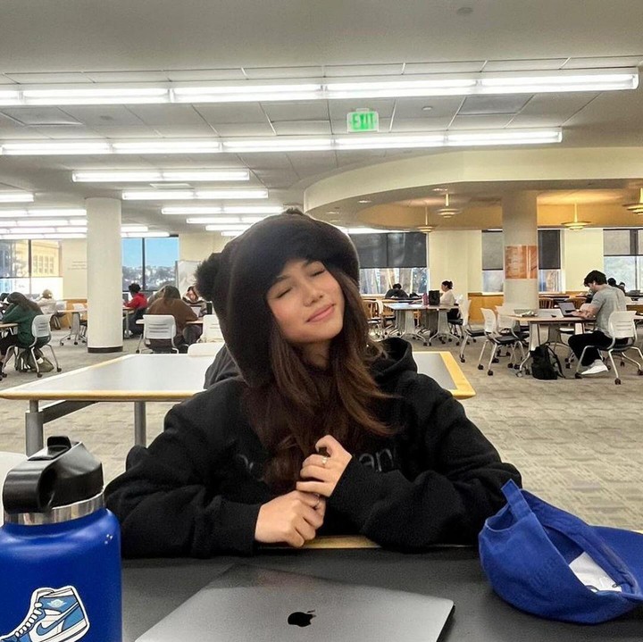 <p>Sebelumnya diketahui, Ririn sempat membagikan kabar bahagia bahwa sang putri melanjutkan pendidikan kuliahnya di Amerika Serikat. (Foto: Instagram@ririnekawati)</p>