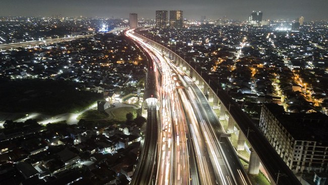 Kejagung memeriksa eks Direktur Lalu Lintas Dirjen Perhubungan Darat Kementerian Perhubungan di kasus korupsi Tol MBZ tahun 2016-2017.