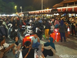 Makin Malam Pemudik Membeludak di Padangbai, ASDP Tambah 2 Kapal
