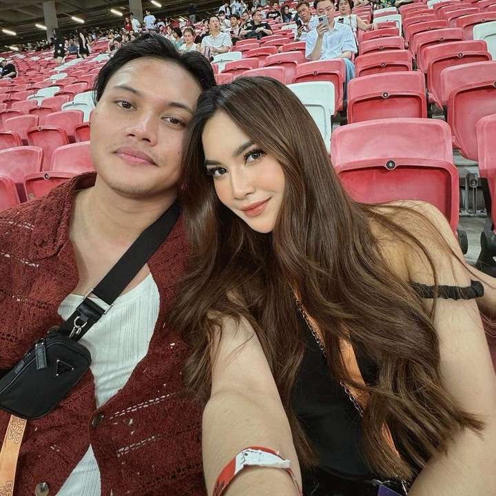 7 Potret Artis Nonton Konser Bruno Mars di Singapura, Joshua Suherman ...