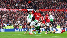 FOTO: Liverpool Gagal Pertahankan Puncak Klasemen Liga Inggris