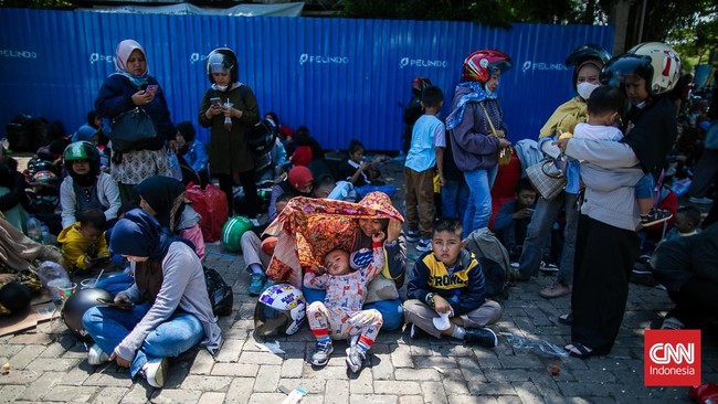 Kondisi Ekstrem Sebabkan Pemudik Kolaps di Pelabuhan Ciwandan