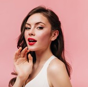 Cari Produk Lipstik Tahan Lama? Simak 5 Rekomendasinya, Ada yang Tahan Hingga 16 Jam!