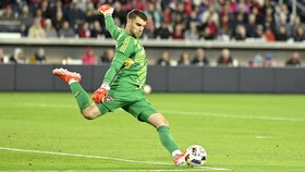 Maarten Paes Tepis Penalti, FC Dallas Dihajar Toronto 1-3