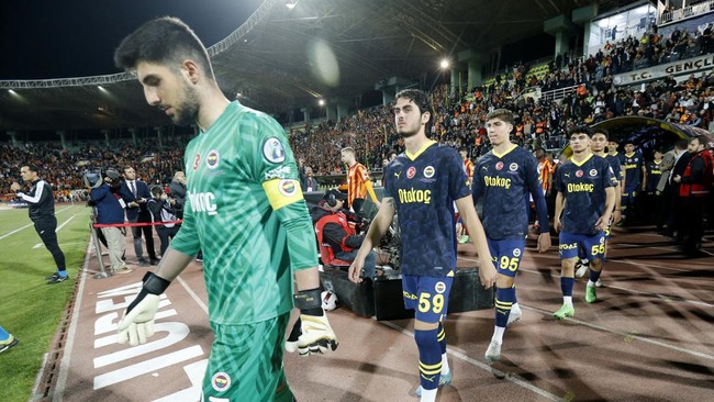 Galatasaray Raih Piala Super Turki Tanpa Halangan Usai Fenerbahce Mundur dari Final