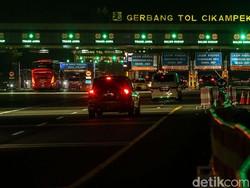 Video: Suasana Arus Lalin H-10 Lebaran di Gerbang Tol Cikampek Utama