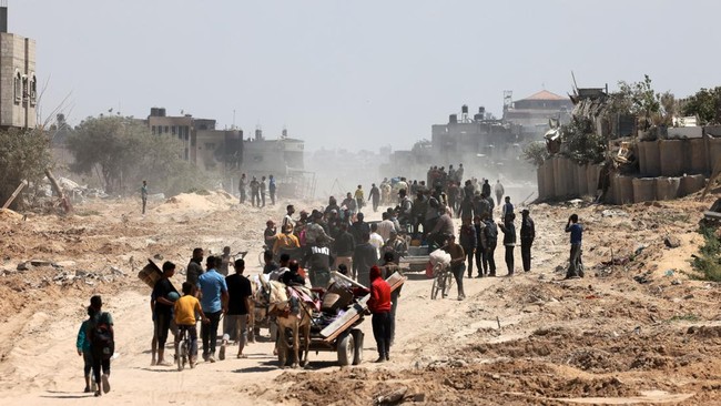 Pasukan IDF Israel menyatakan siap menggiring warga Palestina dari Rafah, ujung selatan Jalur Gaza yang belakangan tertunda imbas serangan Iran, 13 April lalu.