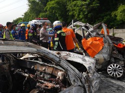 Kesaksian Ngeri Detik-detik Kecelakaan Maut di KM 58 Tol Cikampek
