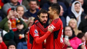 Momen Bruno Fernandes Cetak Gol 'Gila' di MU vs Liverpool