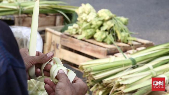 Tradisi Lebaran ketupat jadi salah satu perayaan yang dilakukan di bulan Syawal.