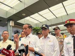 Jokowi Tinjau Mudik di Stasiun Pasar Senen: Semuanya Rapi