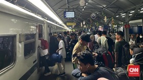 Penumpang Kereta Melonjak 23 Persen Saat Long Weekend Waisak