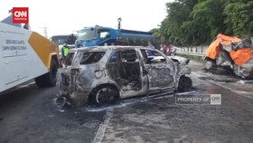 VIDEO: Begini Kondisi Bus dan Mobil Pasca Kecelakaan Maut Tol Cikampek