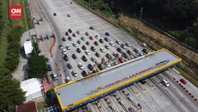 VIDEO: H-2 Lebaran, Tol Kalikangkung Masih Ramai Pemudik