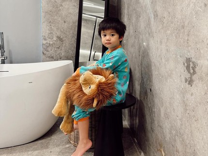 Kocak! Putra Citra Kirana Ikut Ibunda ke Toilet Tiap Pagi, Sampai Punya 'Spot Nunggu' Khusus